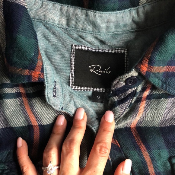 Rails soft button down - Picture 2 of 4